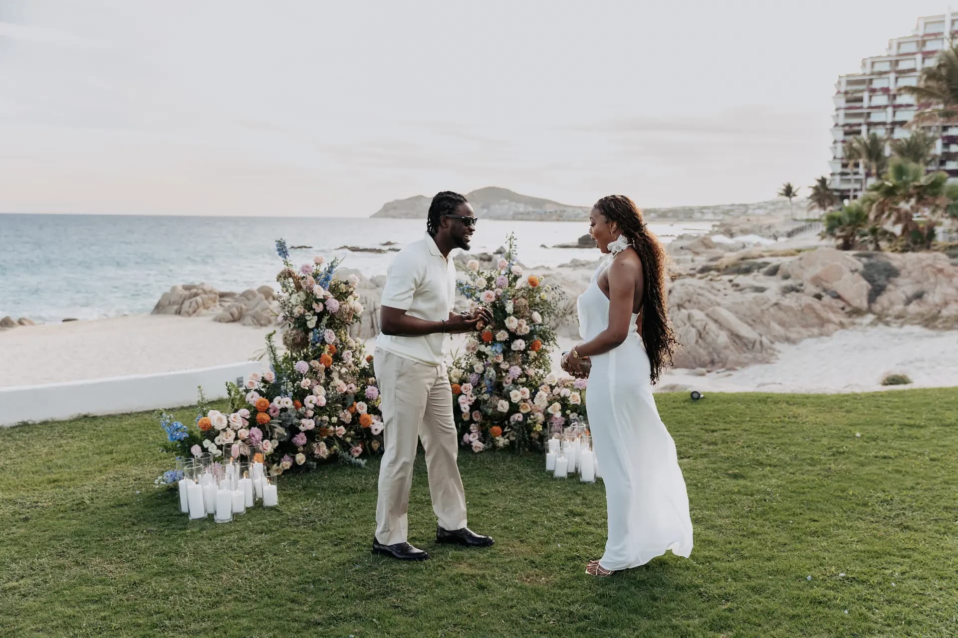 Temiloluwa and Olugbenga in Cabo, black and white